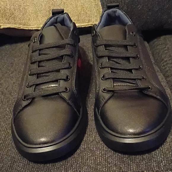 Black and Red Men's Sneakers - Picture 2 of 7